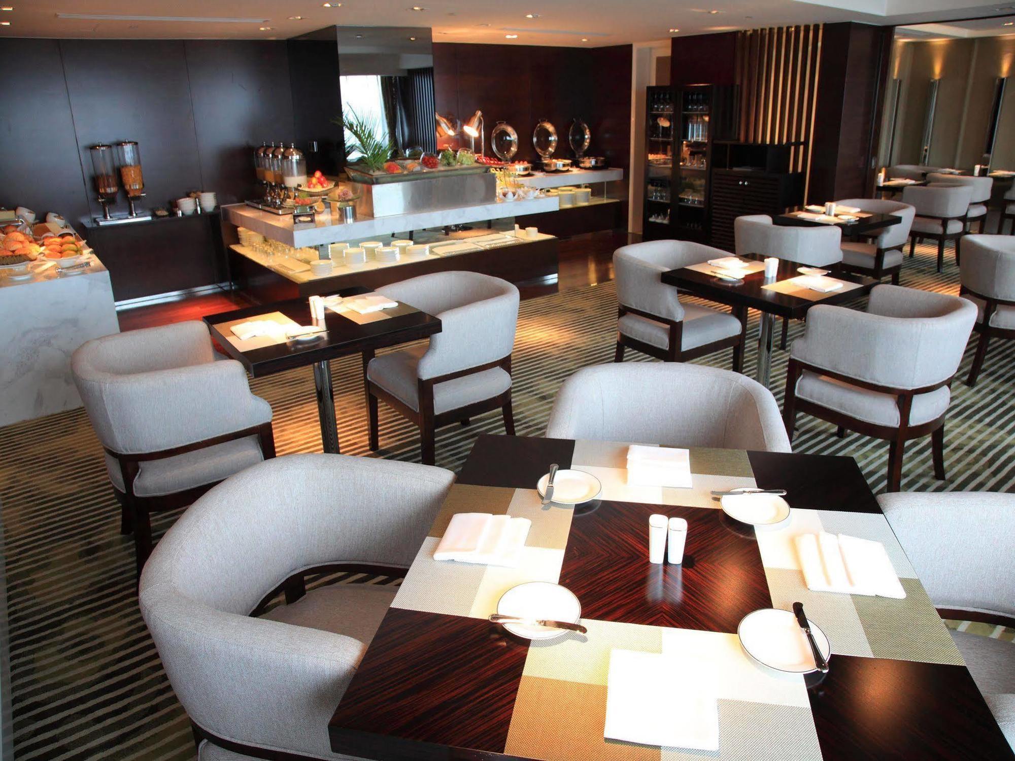 Boyue Hongqiao Airport - Air China 5* Shanghai